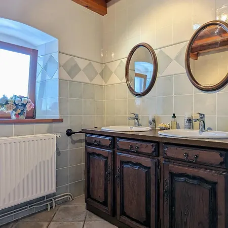 D'hotes En Ferme Restauree Avec Piscine Et Espace Pour Groupes - Fr-1-582-504 *