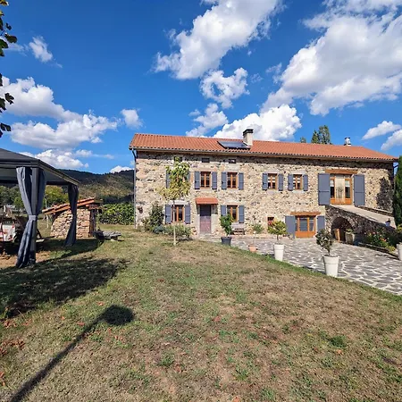 D'hotes En Ferme Restauree Avec Piscine Et Espace Pour Groupes - Fr-1-582-504 Retournac